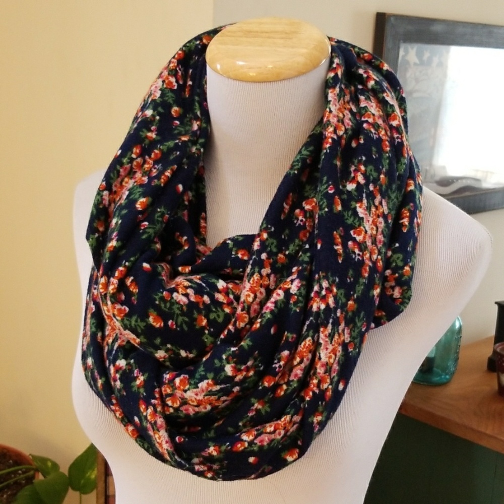 FLORAL 🌺 SCARF
